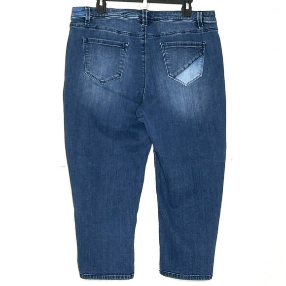 Lane Bryant Women's size 14 Mid-rise Blue Capri - Picture 14 of 14